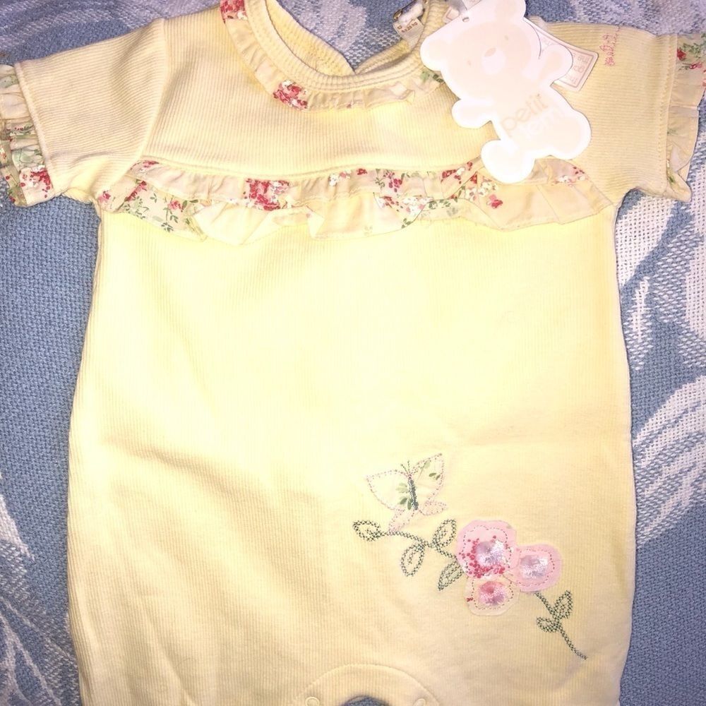 𝅺nwt Infant Girls 6M petit lem Floral Bodysuit